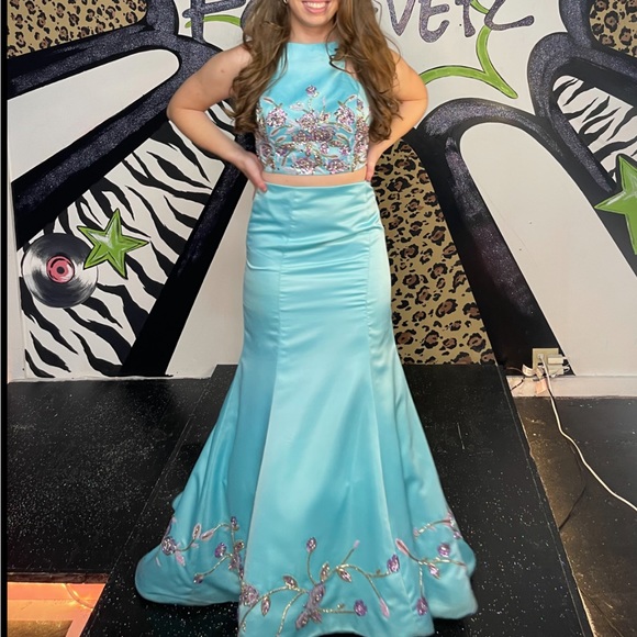 Rachel Allen Size 6 Turquoise two-piece floral prom dress - Picture 5 of 5